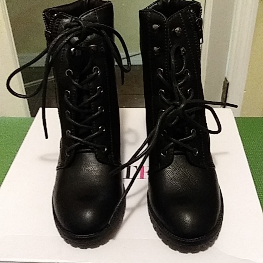 Women shoes 6.5